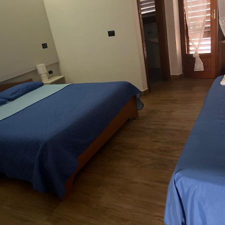 Leone Di Nemea - Νεμέος Λέων Hotell Reggio di Calabria Exteriör bild