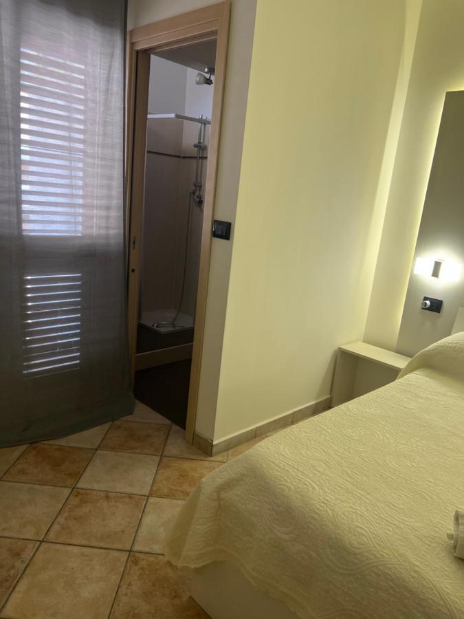 Leone Di Nemea - Νεμέος Λέων Hotell Reggio di Calabria Exteriör bild